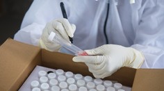 Zaočkovaní ľudia, ktorí sa nakazia deltavariantom, môžu mať vysoké hladiny vírusu