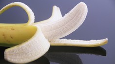Neznášate tuhé prúžky vo vnútri banánu? Odteraz ich určite budete jesť