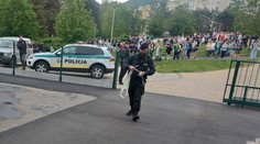 Posun v prípade vyšetrovania bombových hrozieb na školách. Polícia naznačila, čo je za tým