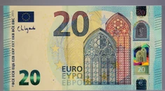 Eurobankovky prešli drobnou zmenou. Na prvý pohľad si to všimne málokto