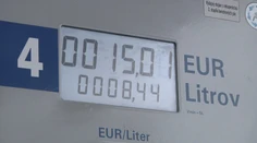 Cesta autom na sviatky za rodinou sa poriadne predraží. Porovnávali sme, kedy sa viac oplatí ísť vlakom alebo autobusom