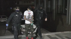 Mladík si na námestí užíval sex s maloletou, dnes sa postavil pred súd