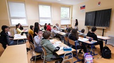 Žiaci sa vracajú do školských lavíc, zavádzajú sa rôzne zmeny
