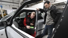 Európska únia plánuje zakázať neautorizované servisy. Moderné autá už vraj nedokážu kvalitne opraviť