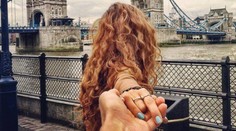 Krásny FOTO príbeh: Fotil si priateľku po celom svete