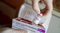 Konzílium odborníkov po smrti 47-ročnej ženy rozhoduje o vakcíne od AstraZeneca