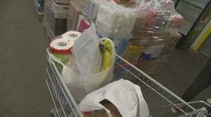 Boli sme sa pozrieť v troch mestách, kde dôchodcom nakupujú mestskí úradníci