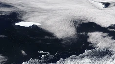 Obrovský ľadovec mieri na ostrovy v južnom Atlantiku. Môže spôsobiť ekologickú katastrofu