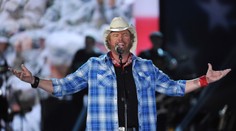 Hudobný svet smúti. Vo veku 62 rokov zomrela hviezda country hudby Toby Keith
