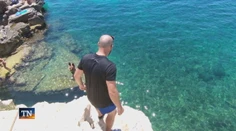 Stačí jeden zlý pohyb a skončíte v nemocnici. Cliff diving je šport pre odvážnych