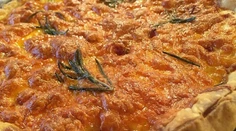 RECEPT NA DNES: Koláč z kvasenou kapustou, slaninkou a Chedarom