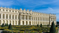 Na zámku vo Versailles horelo. Návštevníkov a personál museli evakuovať