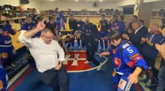 Spanilá jazda slovenských mladíkov na Hlinka Gretzky Cup-e: Tímový lekár to v šatni poriadne roztočil