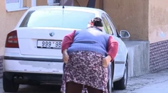 Na dvore zrazili chlapčeka (4). Takáto bola ich reakcia pred kamerami