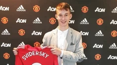 Ďalší Slovák vo veľkoklube: Talent Šviderský (15) sa stal hráčom akadémie Manchestru United