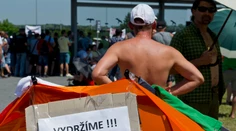 FOTO: Štrajk vo Volkswagene. Pozrite sa, ako si zamestnanci vybojovali vyššie platy