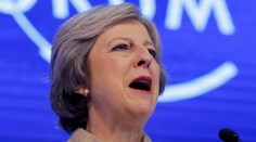 Britská premiérka sa stretla s bankármi, ktorí pripravujú sťahovanie