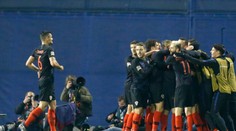 Chorváti v šlágri zdolali Španielov a udržali si šancu na postup, hrdinom dvojgólový Jedvaj