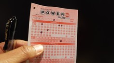 V americkej lotérii sa naakumuloval gigantický jackpot. Žreb si môžu kúpiť aj Slováci