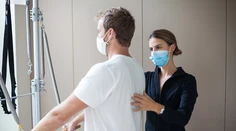Prekonali ste COVID-19? Tieto cvičenia vám pomôžu vrátiť sa späť do normálneho života