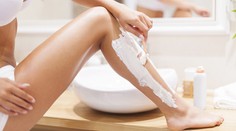 Svrbia vás nohy po holení? Odteraz s týmto problémom účinne zatočíte