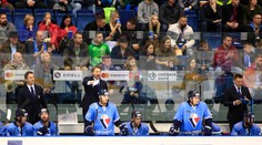 Slovan dostal kuriózny gól počas vlastnej presilovky. Mladíka Vojvodu zaskočil ľahký puk