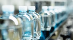 Muž v Chorvátsku sa otrávil po vypití balenej vody. Známa spoločnosť priznala problém