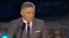Robert Fico tvrdí, že podporuje okamžité prímerie na Ukrajine a začiatok rokovaní