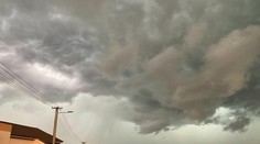 Cez Slovensko prešlo Derecho. Čaká nás najteplejší deň v roku, ale aj ďalšie intenzívne búrky