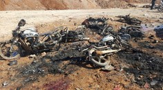 Počet obetí dvoch útokov pri al-Bábe stúpol na takmer 70