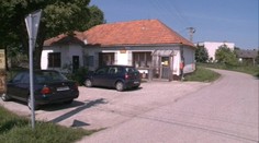 Zlodej s kuklou prepadol poštu. Miestnym tak vzal dôchodky