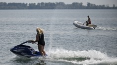 Dni plné výstrah sa zďaleka nekončia. SHMÚ varuje pred teplom i krúpami