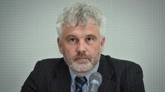 Meno nového komisára pre deti je známe, poslanci vybrali Mikloška