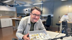 Zásah do čierneho. Amatér v Nórsku detektorom objavil súbor zlatých šperkov zo šiesteho storočia