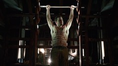 Sexy Arrow v akcii dabléra nepotrebuje. Video z tréningu ako dôkaz