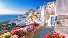 Grécko cez leto privíta turistov. Musia splniť niekoľko podmienok