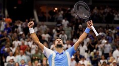 Djokovič porazil Medvedeva. Získal rekordný 24. grandslamový titul