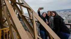 Počet nových prípadov nákazy vo Francúzsku stúpa neobyčajne rýchlo