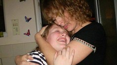 Matka našla obesenú dcéru (14†). Smiali sa jej, že je bifľoška