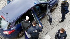 Pri vyšetrovaní súvisiacom s útokmi v Paríži a Bruseli zatkli päť osôb