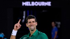 Australian Open: Novak Djokovič sa stal prvým finalistom, poľahky zdolal Federera