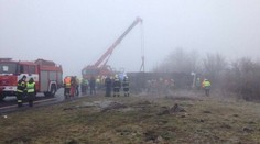 V Čechách havaroval autobus plný detí. Štyridsať z nich sa zranilo