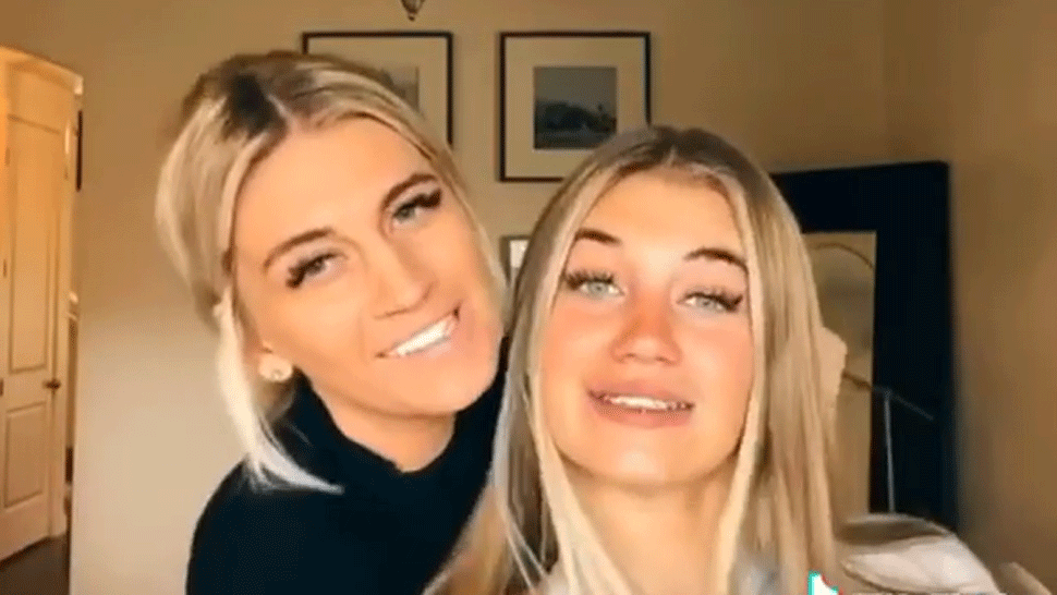 Myslia si o nich, že sú dvojičky. Mama s dcérou svojím výzorom mätú všetkých