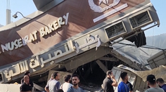 Palestínske úrady tvrdia, že izraelské útoky majú už takmer 3500 obetí. Pri poslednej vlne úderov zasiahli pekáreň