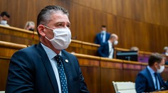 Minister vnútra R. Mikulec podáva trestné oznámenie za ohováranie na R. Fica