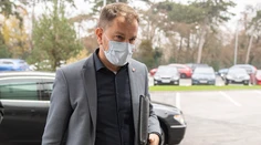 Premiér Matovič vypovedal na NAKA, s médiami po výsluchu nekomunikoval