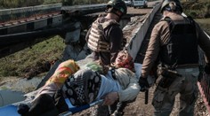 Boje o mesto sa stupňujú. Úrady nariadili povinnú evakuáciu Kupiansku a okolia