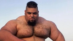Živý Hulk! Fotky Iránca obleteli svet