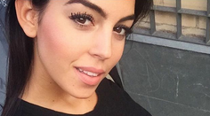 Tehotná frajerka Ronalda na futbale: Akoby vyšla v sexy župančeku z kúpeľne