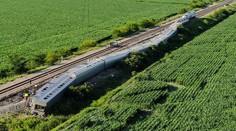 V americkom štáte Missouri sa vykoľajil osobný vlak. Hlásia viacero obetí a zranených